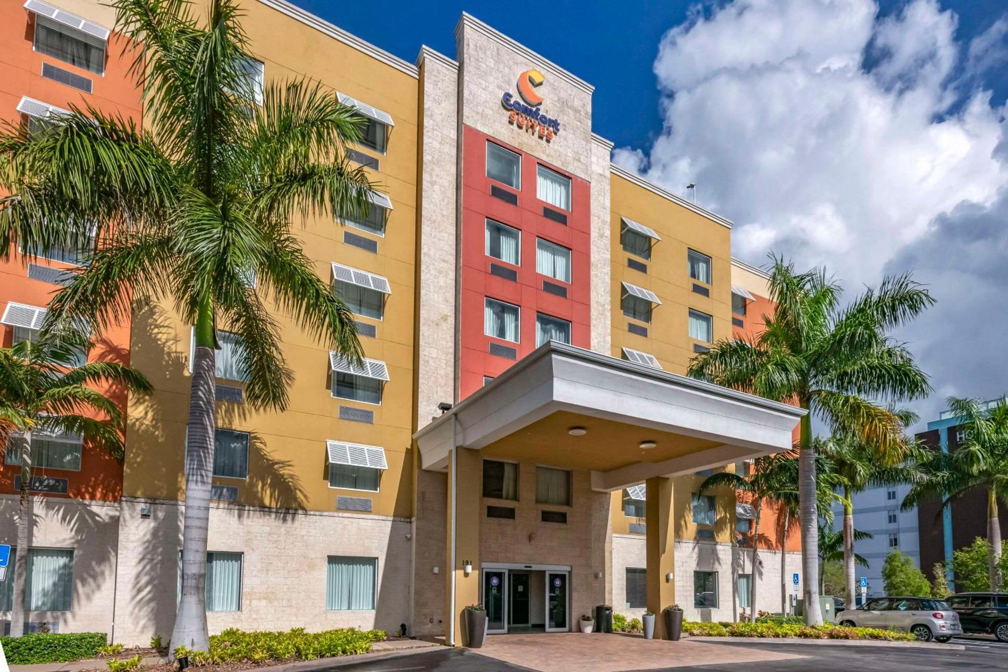 Comfort Suites Fort Lauderdale Airport South & Cruise Port Dania Beach Exterior photo